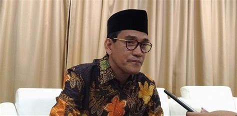 Constitutional lawyer ⛳ lecturer business inquiries youtube channel : Refly Harun: Pemimpin Yang Baik Itu Mendengar Kritik, Bukan Nyerang Balik