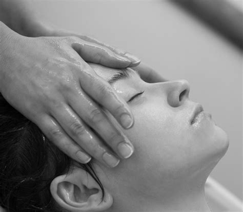 What Are The Benefits Of Indian Head Massage Balanced Energy