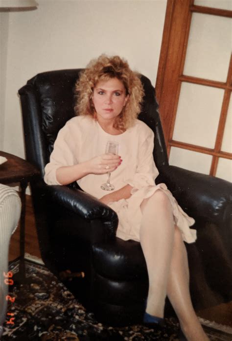 My Mom Was Not Ready To Give Up The 80s Glam 1990 Oldschoolcool