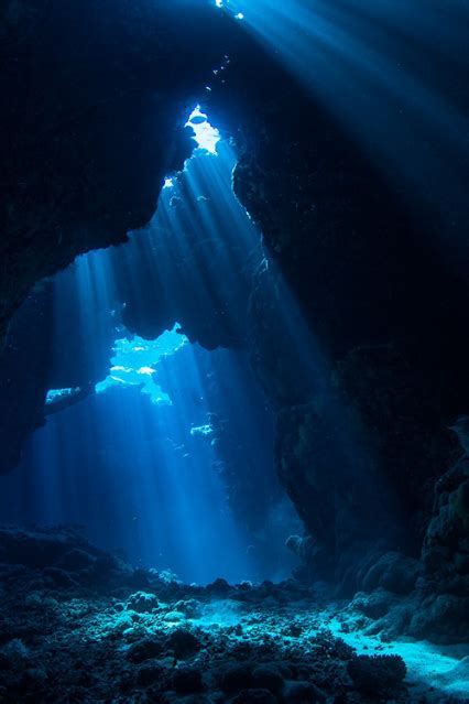 Sun Rays In Underwater Cave Underwater World Pictures
