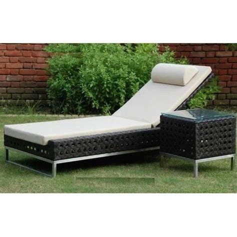 Modern Furniture Optional Outdoor Wicker Lounger For Pool Side At Best Price In New Delhi