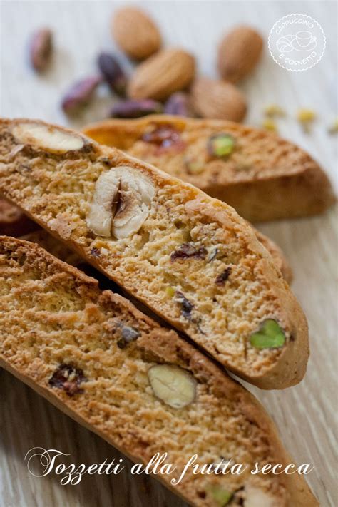 Tozzetti nocciole miele e mandorle. Tozzetti alla frutta secca