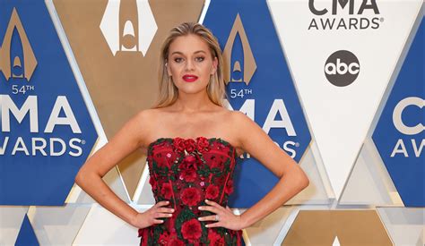 Kelsea Ballerini Is A Glamorous Bouquet In Red Floral Gown And Matching