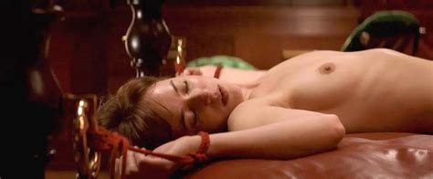 Dakota Johnson Sex Scene With Feather In ‘fifty Shades Of
