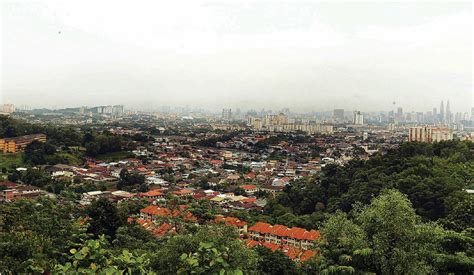 Menurut kamus besar bahasa indonesia (kbbi), arti ke bukit sama mendaki, ke lurah sama menurun adalah seia sekata. Panorama Kuala Lumpur | Harian Metro