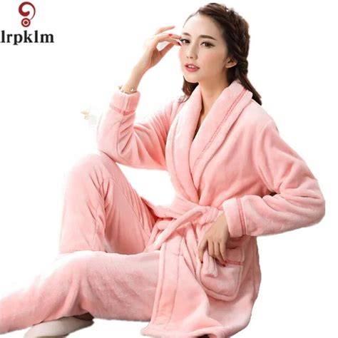 2017 Keep Warm Flannel Winter Pajamas Set For Women Sleepwear Ladies Pajamas Solid Pink Robe