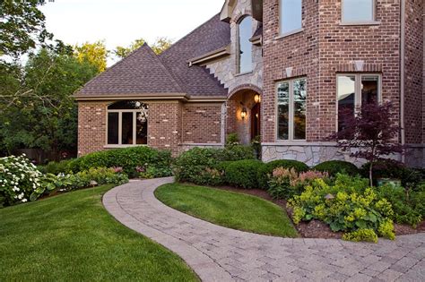 With simple front yard landscaping you'll be able to easily express yourself and your place in a fun way. Midwest Landscaping - West Chicago, IL - Photo Gallery - Landscaping Network