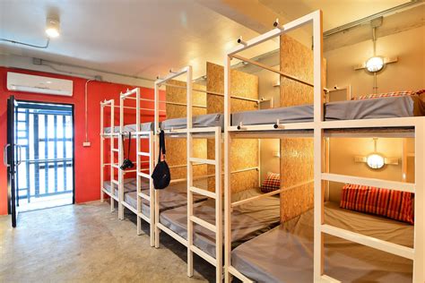 Bed Dorm Adventure Hostel Bangkok Thailand Hostel Bangkok Thailand Collumn Casas