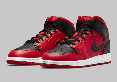 Now Available Gs Air Jordan 1 Mid Reverse Bred — Sneaker Shouts