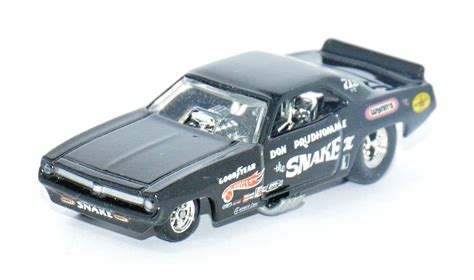 Hot Wheels Don Prudhomme Snake Loose Cars