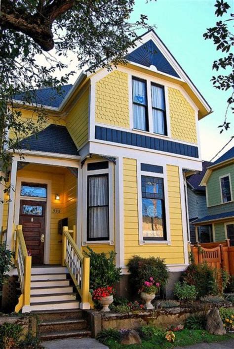 Amazing 36 Cool Yellow Exterior House Paint Colors