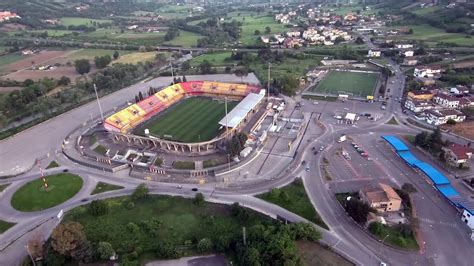 Benvenuti nella pagina ufficiale del benevento calcio. Benevento - Stadio Vigorito - YouTube