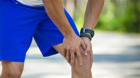 Three Exercises To Help Prevent Knee Injuries | HuffPost Canada Life