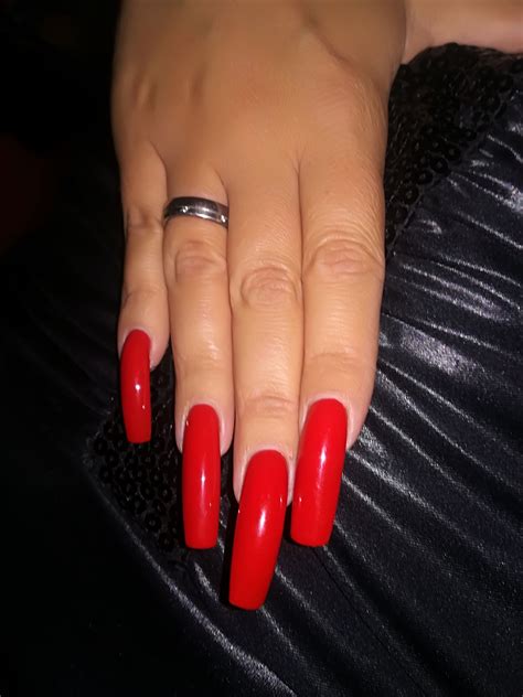 long red nails unghie rosse unghie unghie lunghe