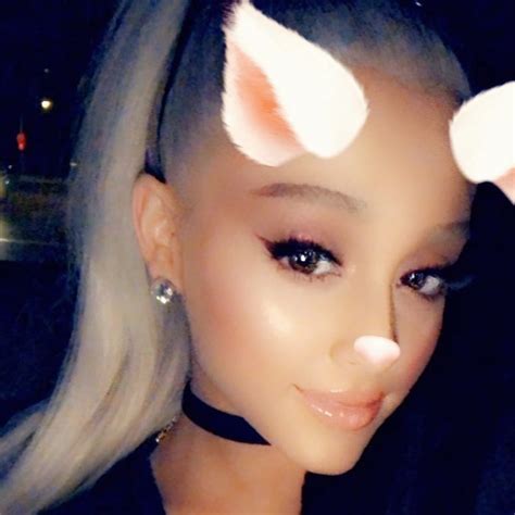 Ariana Grande Blonde Hair 2018
