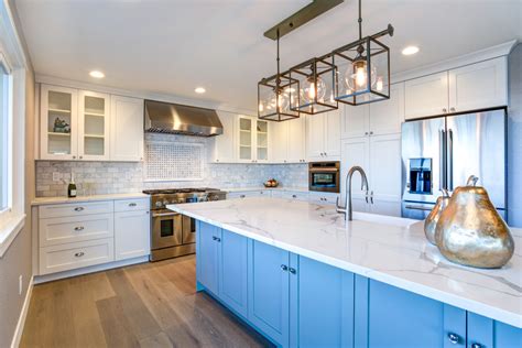 Yet before you get caught up in the fun of choosing pendant lights and chandeliers, analyze your plan to ensure that all areas of your kitchen are lighted specifically. 5 Kitchen Lighting Ideas for Your Home | Petersen Electric