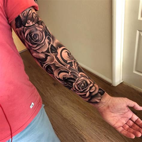 Black And Gray Roses Tattoo © Tattoo Artist Vladimir Drozdov 💕🌹💕🌹💕🌹💕🌹💕 Tattoo Sleeve Designs