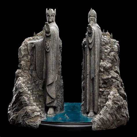 The Argonath Environment Limited Edition Weta Workshop Launching In