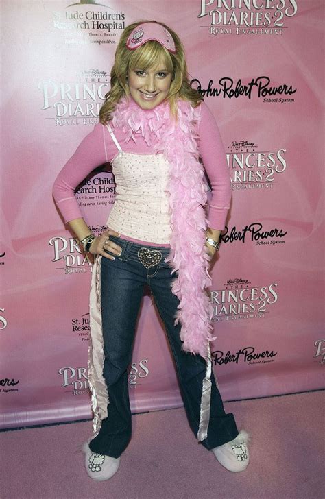 17 Times Ashley Tisdale Had Some Very Early 2000s Fashion Moments