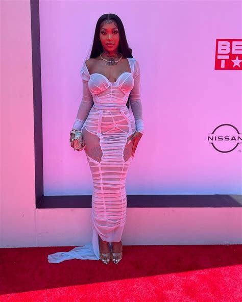 Summer Walker Flaunts Her Nude Tits At The Bet Awards Photos