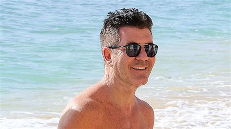 Simon Cowell Shows Off Weight Loss In Barbados See Pics Hollywood Life