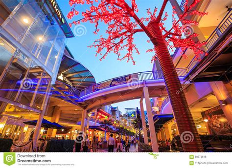 Business hours 10am to 10pm daily. The Curve Shopping Mall Damansara Editorial Stock Photo ...