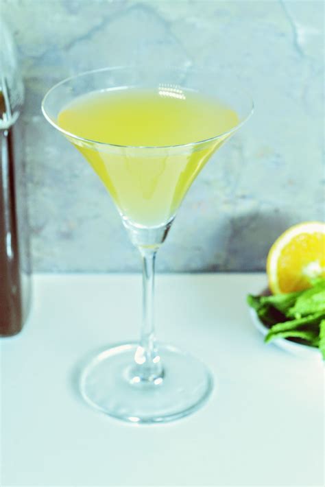 Bernooli Classic Cocktails Cocktails Martini Glass