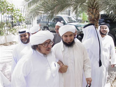 Menurut ustaz somad, hingga saat ini keturunan nabi muhammad saw masih ada yang hidup. BLOG PAMAN ABU: HABIB ITU APA?