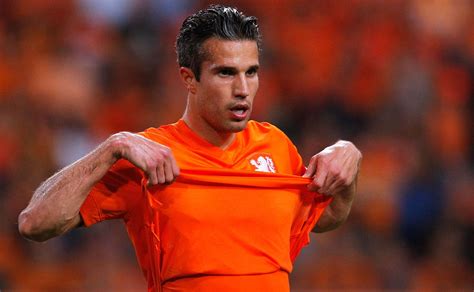 Dutch Striker Van Persie Plays Down Injury Fears Ahead Of World Cup Fox Sports