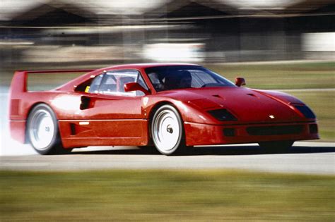 Watch A Ferrari F40 Hit 200 Mph On A Japanese Highway Carbuzz