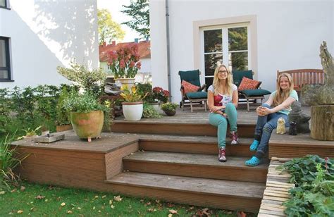 Jetzt übers projekt informieren und damit deine terrasse der perkekte übergang vom haus in den garten wird, kannst du sie mit. Holz im Garten - Individuell mit Holz gestalten - Bernholt ...
