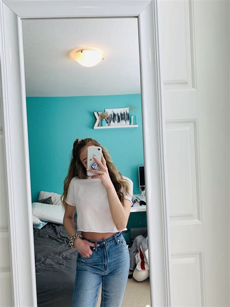 Pin By Kemrey On Inspo Mirror Selfie Selfie Inspo