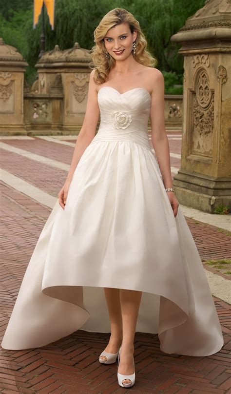 20 Wedding Dresses For Curvy Women Ideas Wohh Wedding