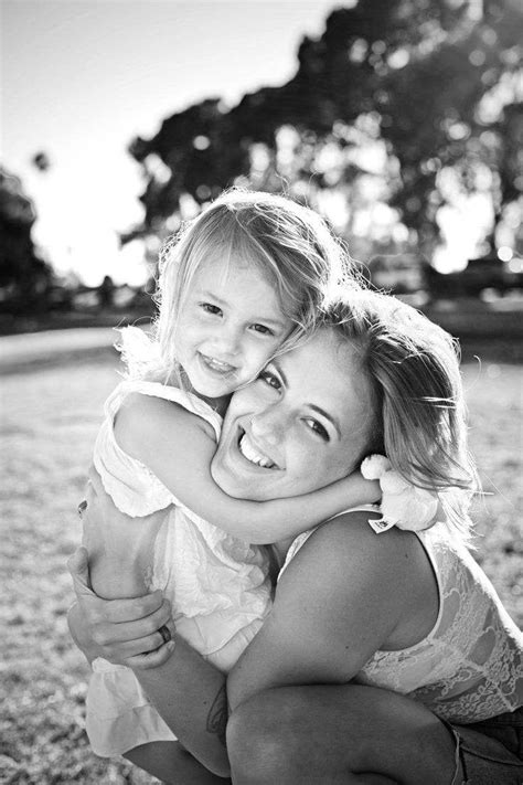 31 Impossibly Sweet Mother Daughter Photo Ideas Daughter Photo Ideas