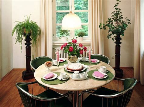 Interior Decorating Ideas for Small Dining Rooms