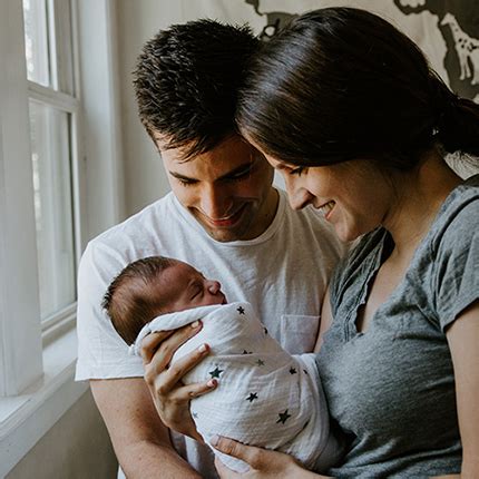 Уход за новорожденным в первые месяцы жизни правила и особенности