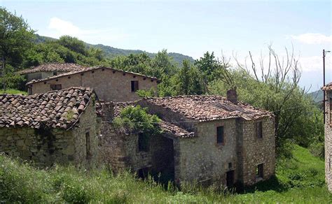 The Entire Italian Village That¿s Yours For Less Than £500000 Daily