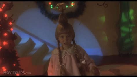 People Love This Little Girl Who Dressed Up As Cindy Lou