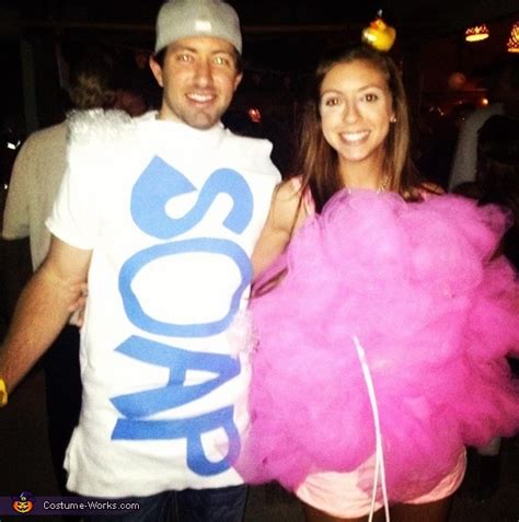 1 soap bar costume, 1 loofah costume, and 10 clear balloons. Loofah and Soap Couple Costume