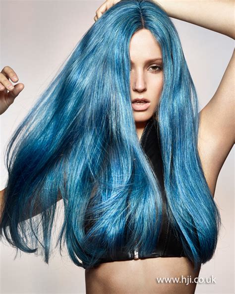 4 Things You Need To Know Before Doing The Denim Hair