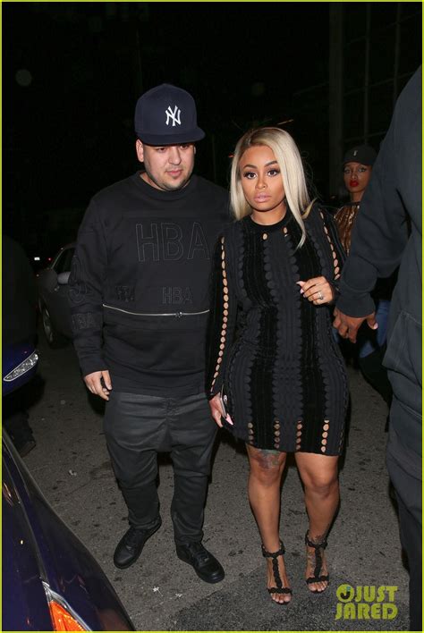 Rob Kardashian Blac Chyna Are Engaged See Her Engagement Ring