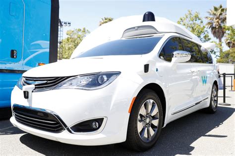 Waymo To Get More Than 60000 Cars From Fiat Chrysler For Robotaxis By