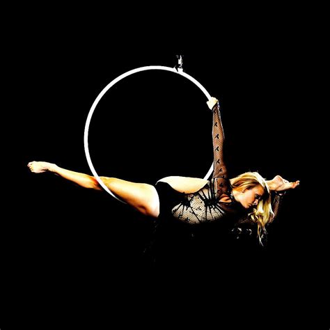 shayla elizabeth stewart aerial lyra aerial hoop aerial dance lyra aerial