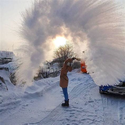 20 Photos That Perfectly Capture Just How Cold It Is In Russia Right Now Demilked