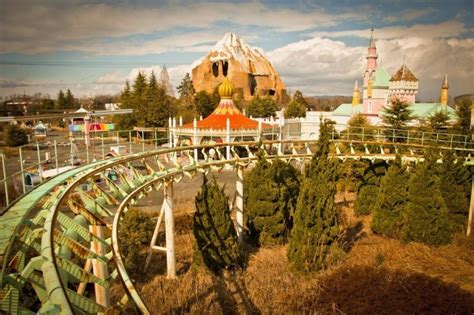 Abandoned Playgrounds Nara Dreamland Is A Now Derelict Amusement