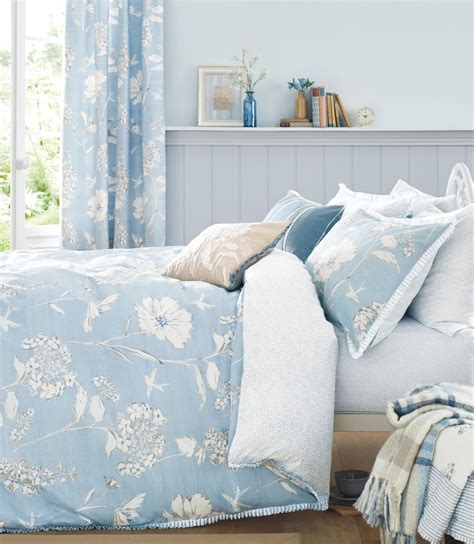 After all, there are so many colours, fabrics, styles and brands to choose from. Buy Cotton Rich Delicate Floral Bed Set from the Next UK ...