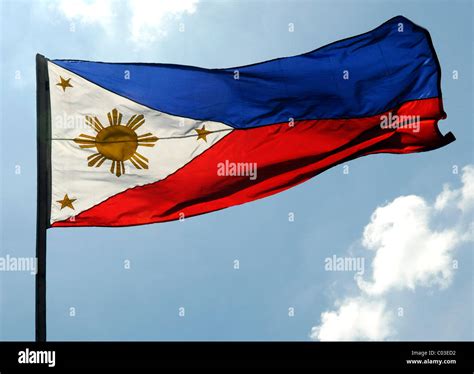 Philippine Flag High Resolution Vertical
