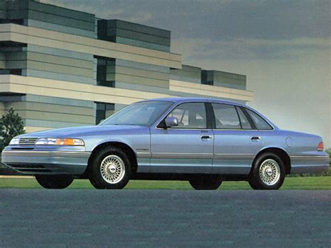 1995 Ford Crown Victoria Reviews Specs And Prices