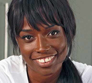 Preheat the oven to 160°c (fan 140°c/325°f/gas 3). Lorraine Pascale: How to cook your first Christmas dinner ...