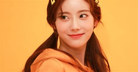Here are 3 possible meanings. 우주소녀 2021 시즌 그리팅 루다 보나 - 세리에매니아